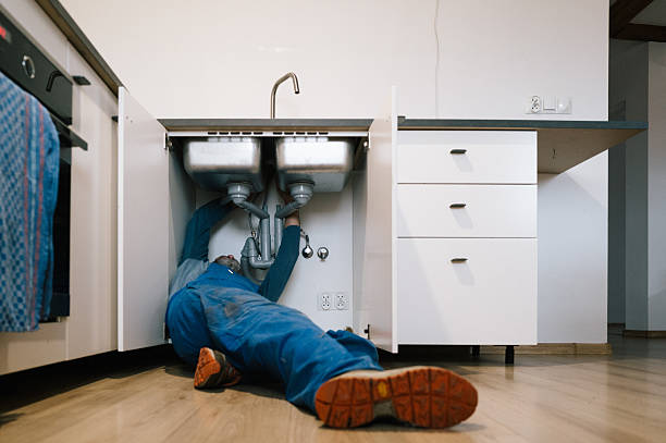Professional Plumbing technician working in Kendleton, TX